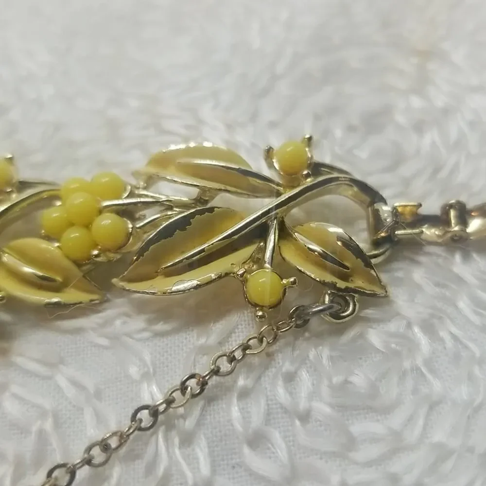 Coro Bracelet Yellow Leaves Berries Gold Tone Rare Broken Vintage